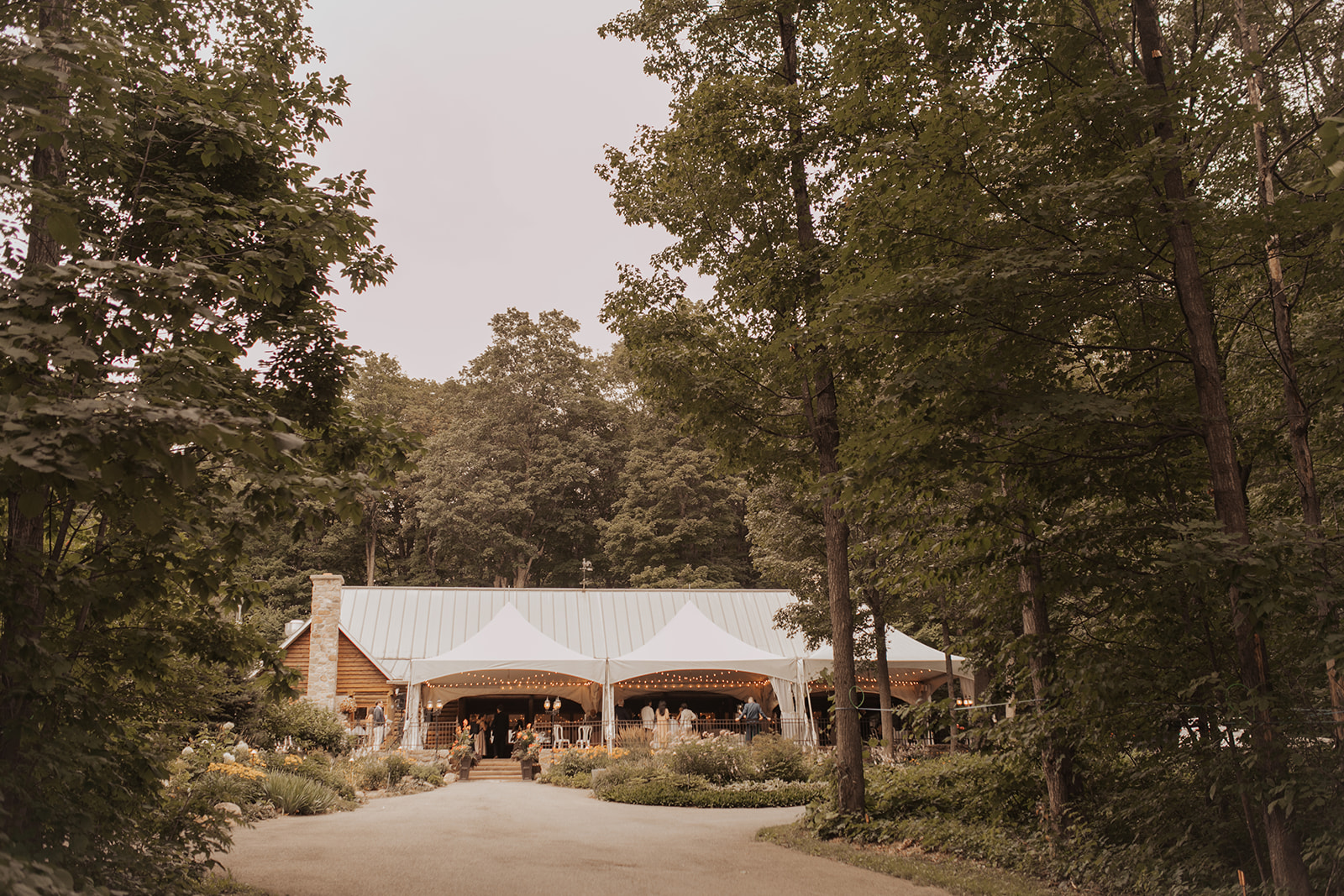 The Best Intimate Wedding Venues Near Montreal